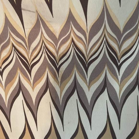 J. mclaughlin M dress tan zig zag pattern - Picture 3 of 4